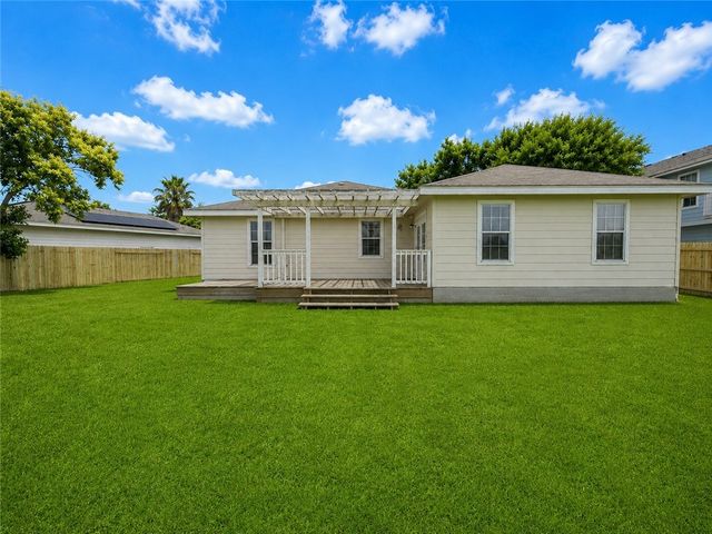 206 Oak Ridge Dr, Corpus Christi, TX 78418