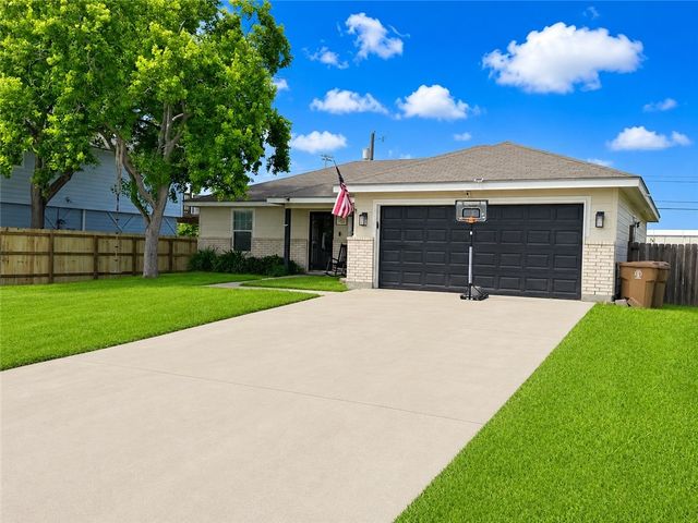 206 Oak Ridge Dr, Corpus Christi, TX 78418