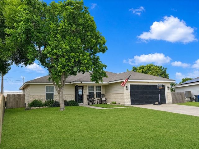 206 Oak Ridge Dr, Corpus Christi, TX 78418