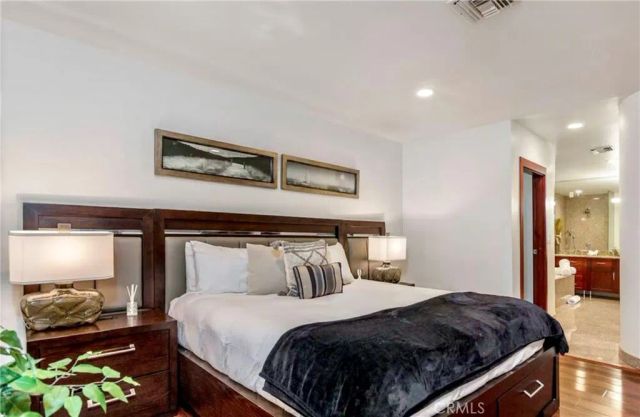 8827 Evanview, Los Angeles, CA 90069
