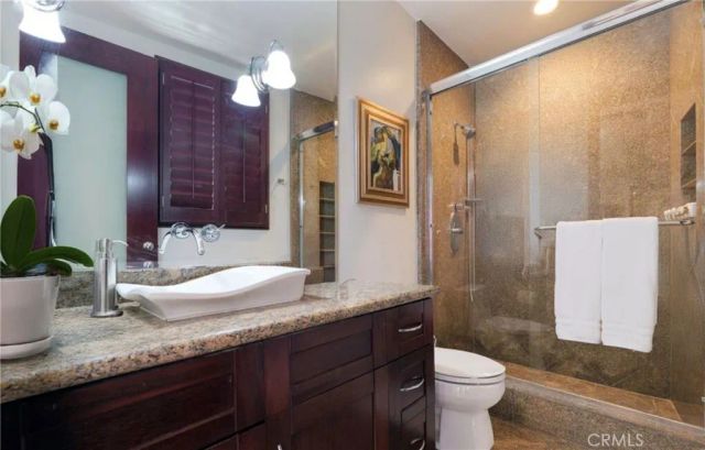 8827 Evanview, Los Angeles, CA 90069