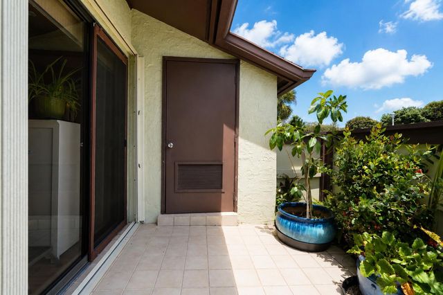 272 Beaver Dam Court, Royal Palm Beach, FL 33411