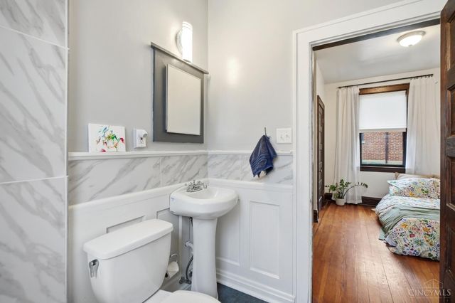 1539 Ambrose Avenue, Cincinnati, OH 45224