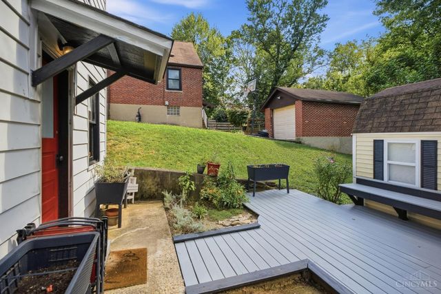 1539 Ambrose Avenue, Cincinnati, OH 45224