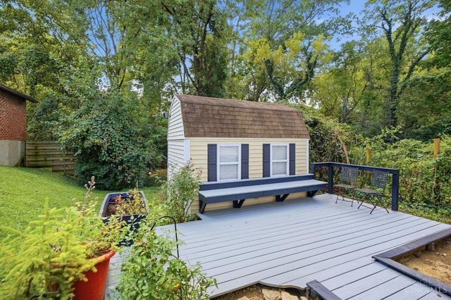 1539 Ambrose Avenue, Cincinnati, OH 45224