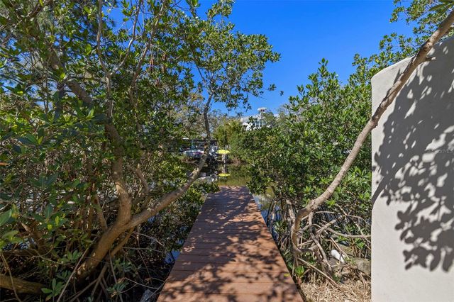 2117 S WEST SHORE BOULEVARD, Tampa, FL 33629