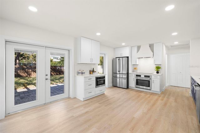 2117 S WEST SHORE BOULEVARD, Tampa, FL 33629