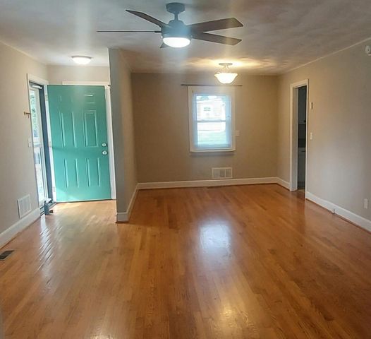 3627 Lilac AVE, Roanoke, VA 24017