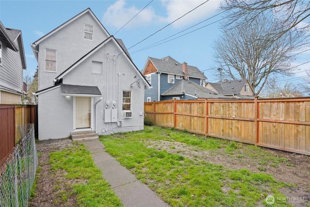 709 S M Street #A & B, Tacoma, WA 98405