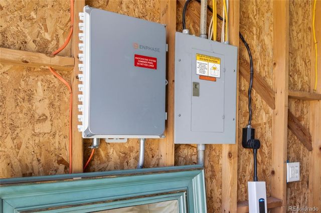 8601 W 64th Place, Arvada, CO 80004