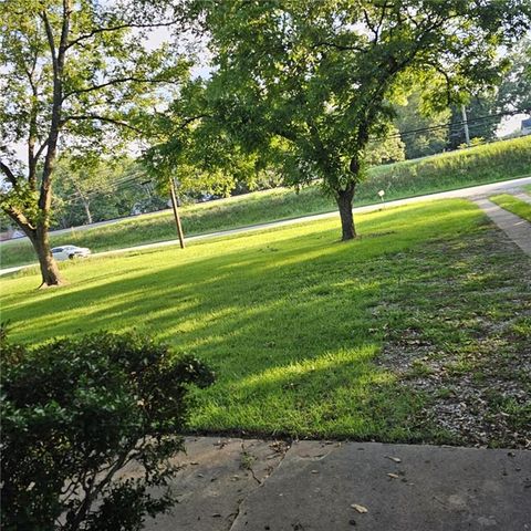 60 N East Main N Street, Hampton, GA 30228