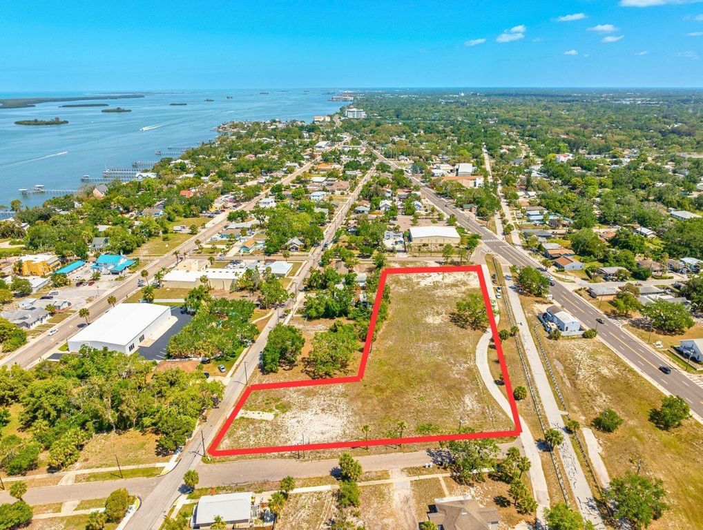 611 PALM BLUFF STREET, Clearwater, FL 33755