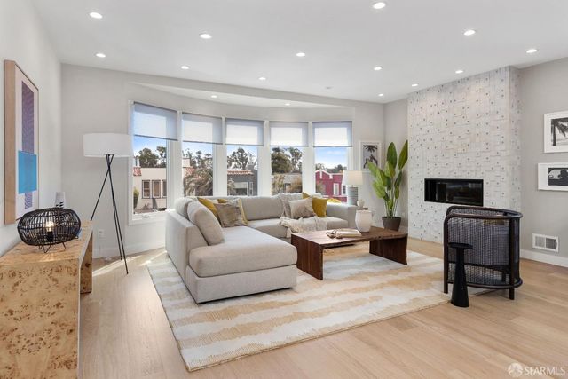 218 Justin Drive, San Francisco, CA 94112