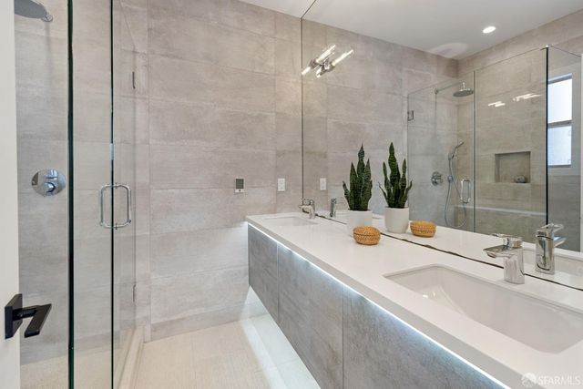 218 Justin Drive, San Francisco, CA 94112