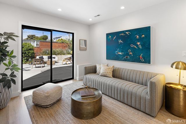218 Justin Drive, San Francisco, CA 94112