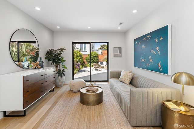 218 Justin Drive, San Francisco, CA 94112