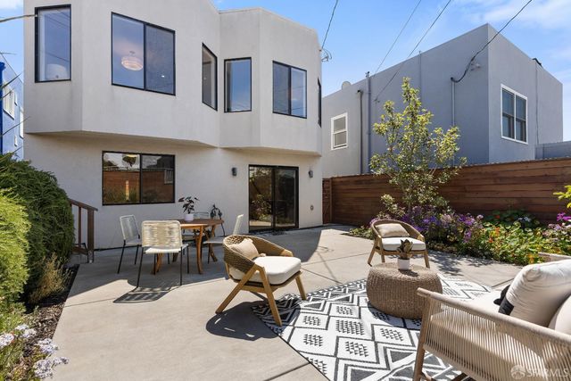 218 Justin Drive, San Francisco, CA 94112