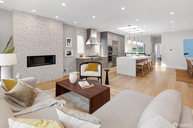 218 Justin Drive, San Francisco, CA 94112