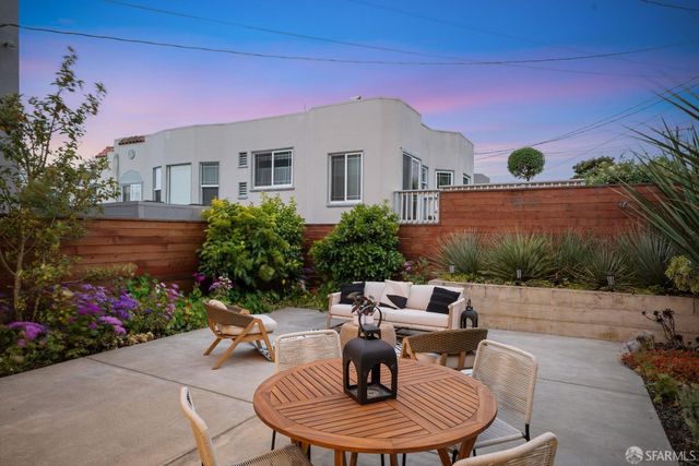 218 Justin Drive, San Francisco, CA 94112