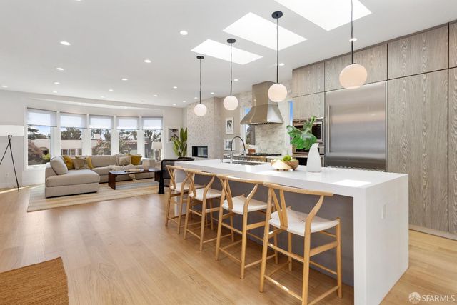 218 Justin Drive, San Francisco, CA 94112