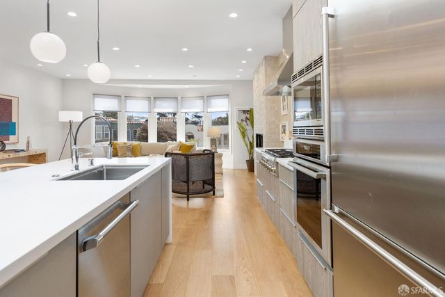 218 Justin Drive, San Francisco, CA 94112