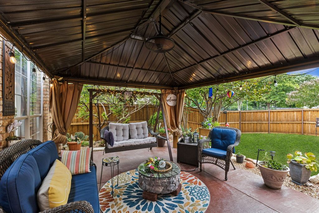668 Turtle Cove Boulevard, Rockwall, TX 75087