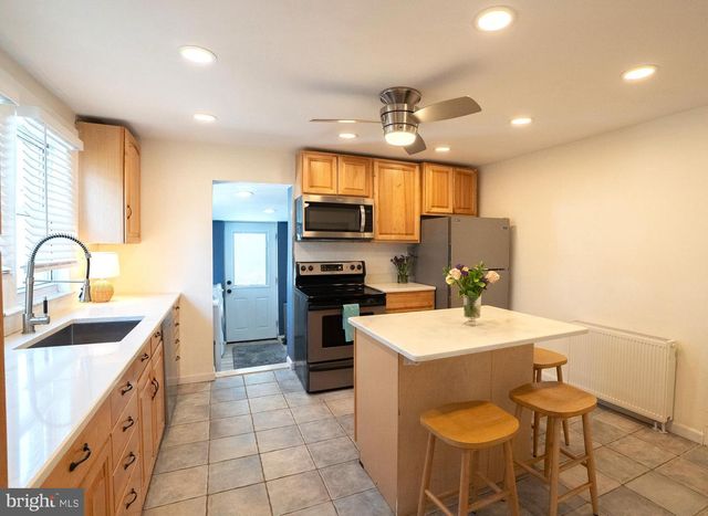 615 SOLLY AVE, Philadelphia, PA 19111