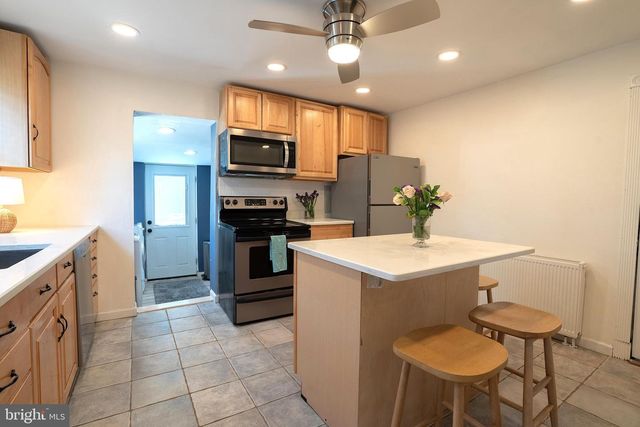 615 SOLLY AVE, Philadelphia, PA 19111