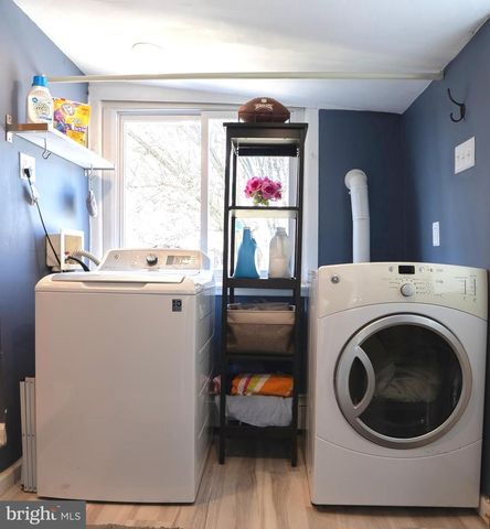 615 SOLLY AVE, Philadelphia, PA 19111