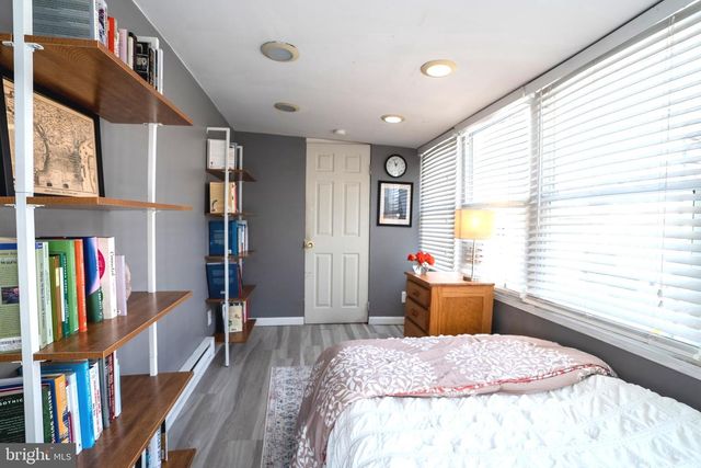 615 SOLLY AVE, Philadelphia, PA 19111