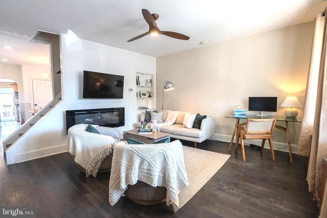 615 SOLLY AVE, Philadelphia, PA 19111