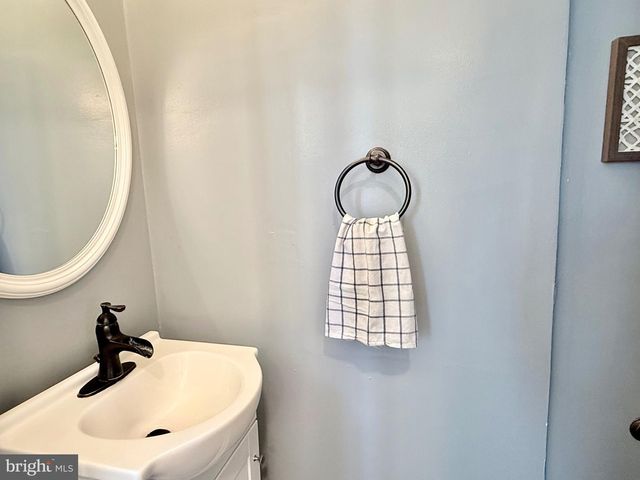 615 SOLLY AVE, Philadelphia, PA 19111