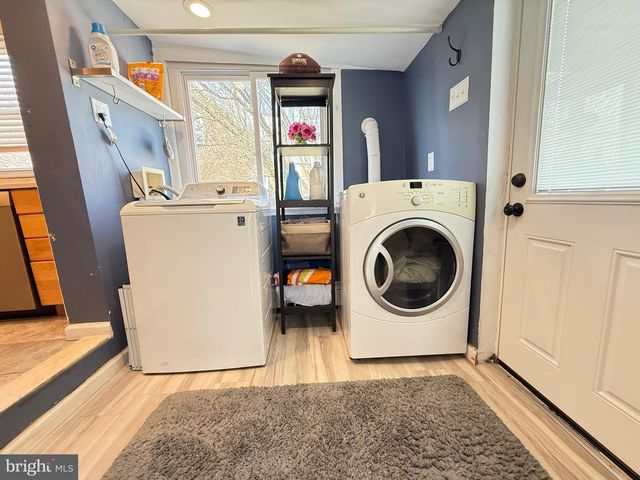 615 SOLLY AVE, Philadelphia, PA 19111