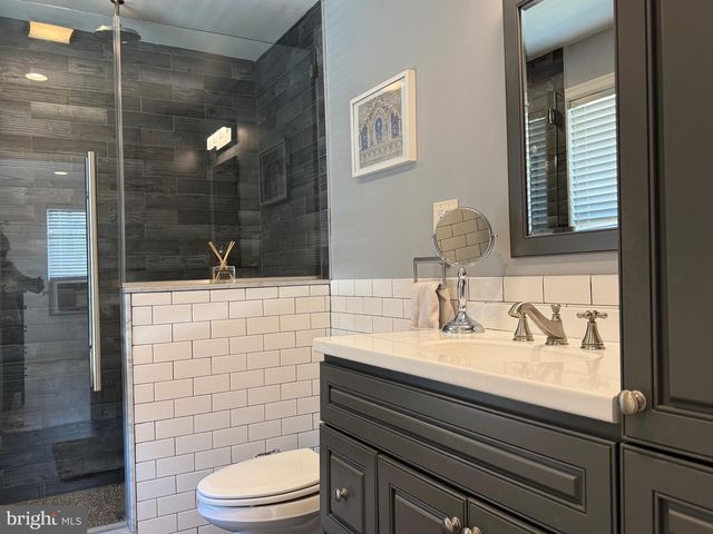 615 SOLLY AVE, Philadelphia, PA 19111