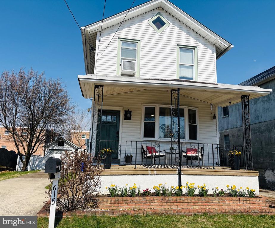 615 SOLLY AVE, Philadelphia, PA 19111