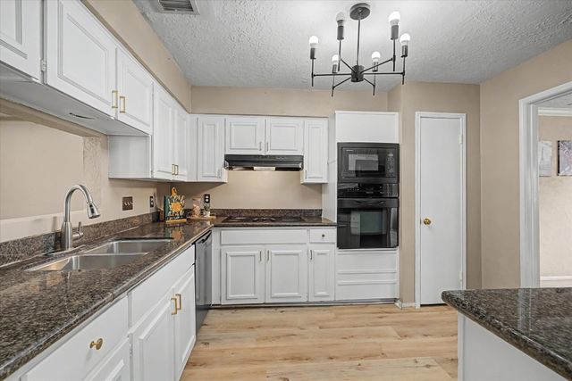 794 Thicket Lane, Houston, TX 77079