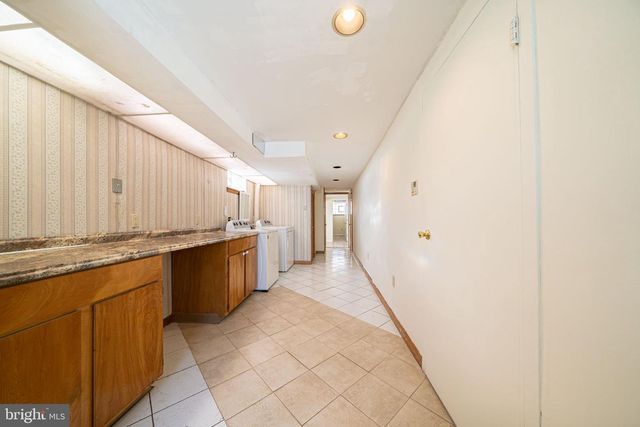 730 CHARETTE RD, Philadelphia, PA 19115
