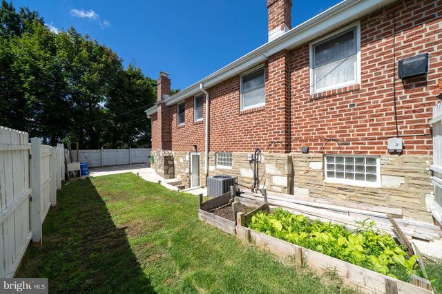 730 CHARETTE RD, Philadelphia, PA 19115