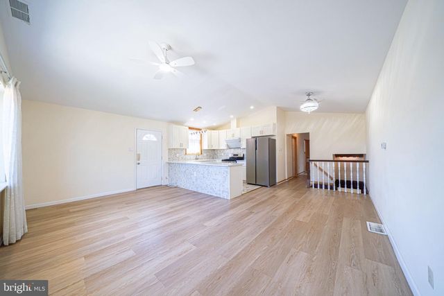 730 CHARETTE RD, Philadelphia, PA 19115