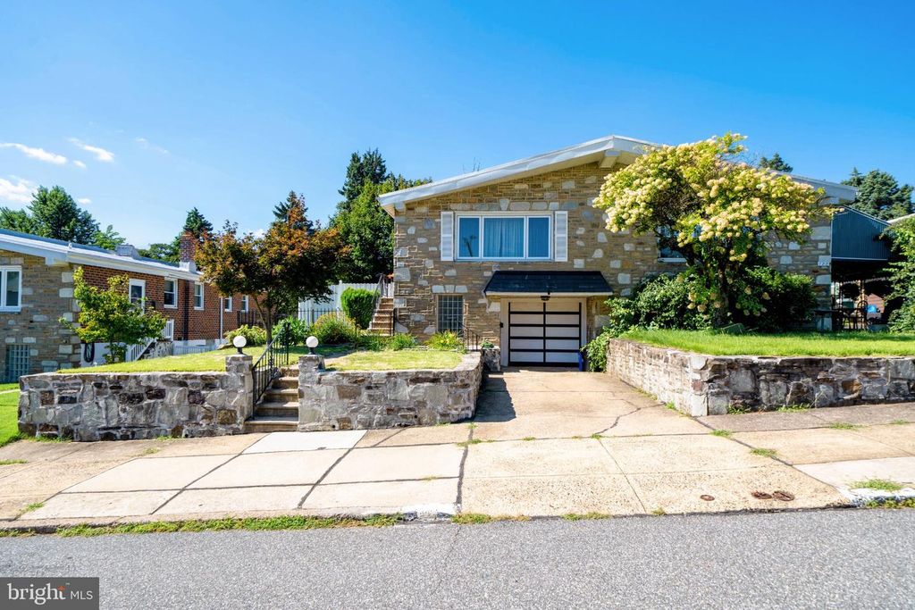 730 CHARETTE RD, Philadelphia, PA 19115