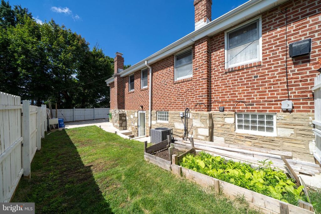 730 CHARETTE RD, PHILADELPHIA, PA 19115 — photo 2