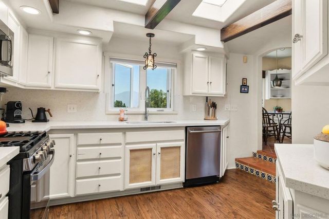 10735 QUEEN AVENUE, La Mesa, CA 91941