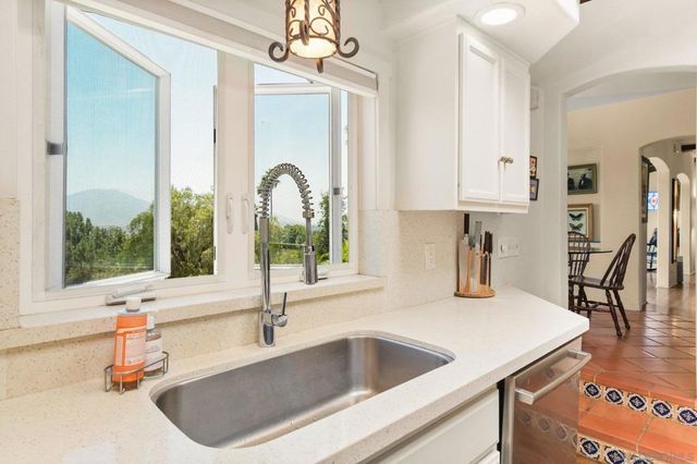 10735 QUEEN AVENUE, La Mesa, CA 91941