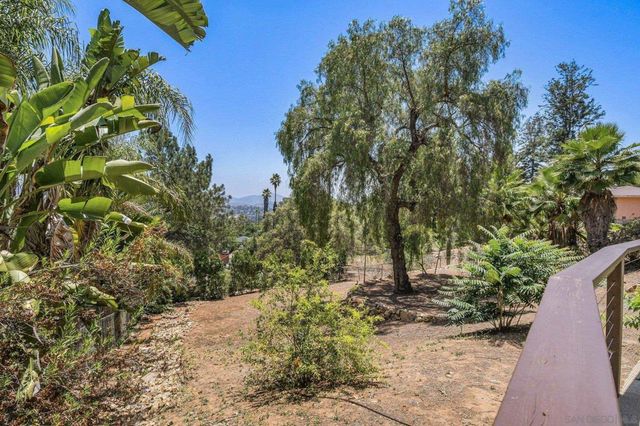 10735 QUEEN AVENUE, La Mesa, CA 91941