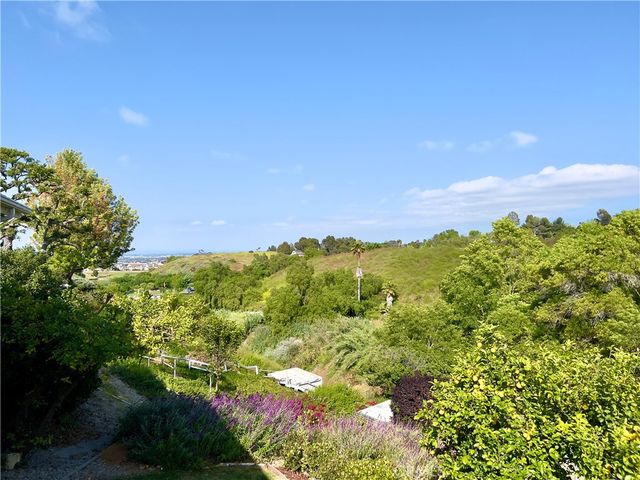 24 Pony Lane, Rolling Hills Estates, CA 90274