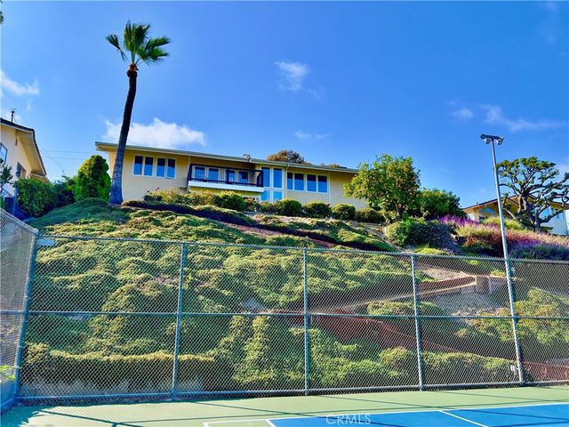24 Pony Lane, Rolling Hills Estates, CA 90274
