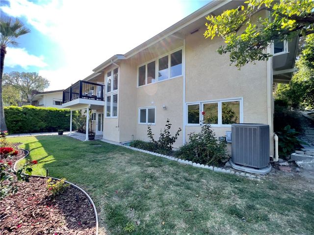24 Pony Lane, Rolling Hills Estates, CA 90274