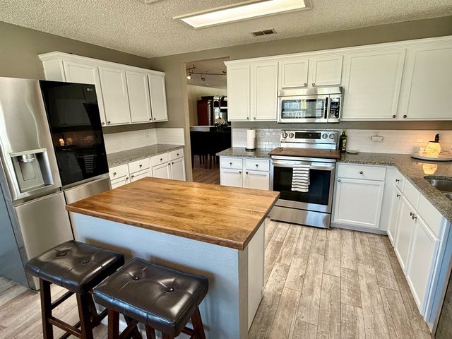 8225 San Antonio St, Odessa, TX 79765