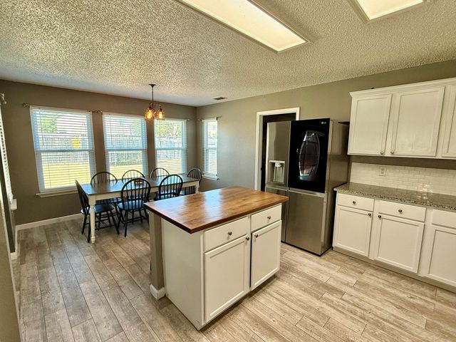 8225 San Antonio St, Odessa, TX 79765