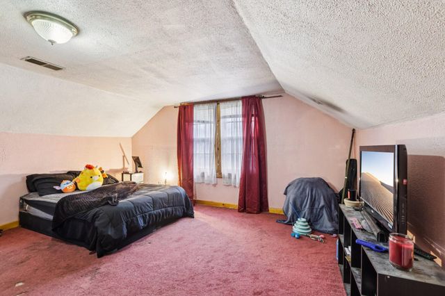 700 Whipple Avenue NW, Canton, OH 44708